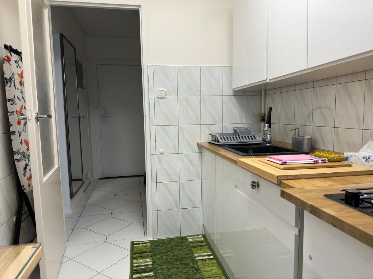 Apartament Bazylianska - 100M Do Metra "Brodno", 20 Minut Do Centrum Warszawy Warsaw Exterior photo